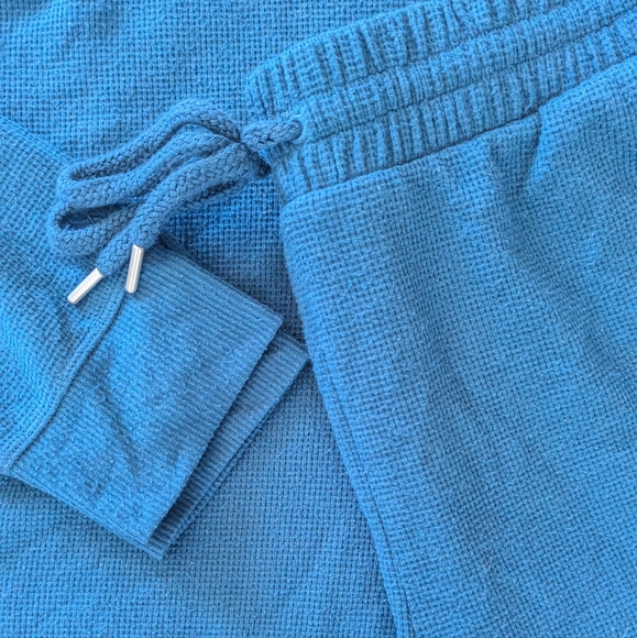 ❤️ Victoria's secret waffle weave PJ set Long sleeve hoodie drawstring shorts - Picture 2 of 4